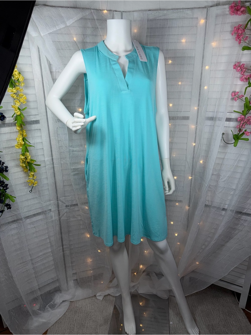 Dear Scarlett Sleeveless Dress w/pockets